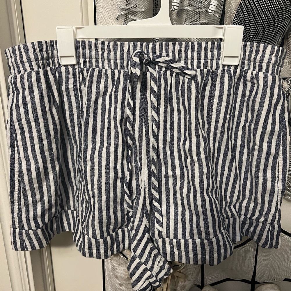 NWT Dark grey striped shorts sz xxl
